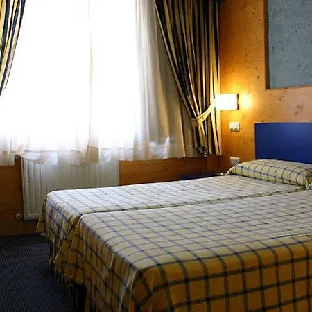 Ξενοδοχείο Bezana 3*