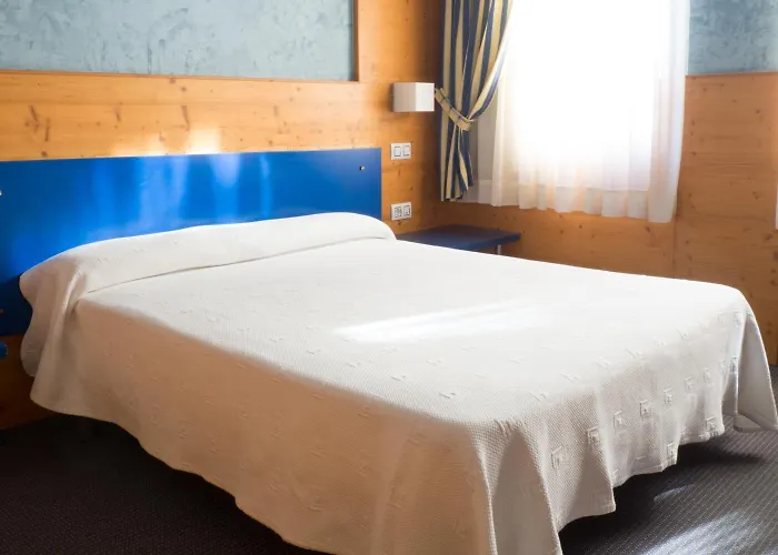 Hotel Bezana Santa Cruz De Bezana